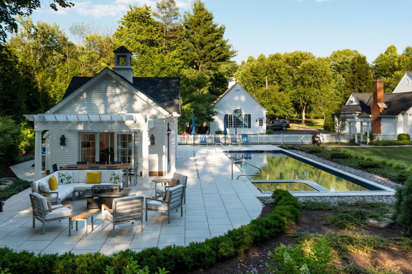 News & Press 8 Outdoor Kitchen and Dining Area Design ideas